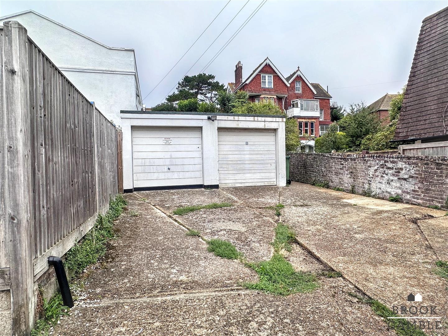3 Bedroom House. 10 St. Annes Road in Eastbourne,  19